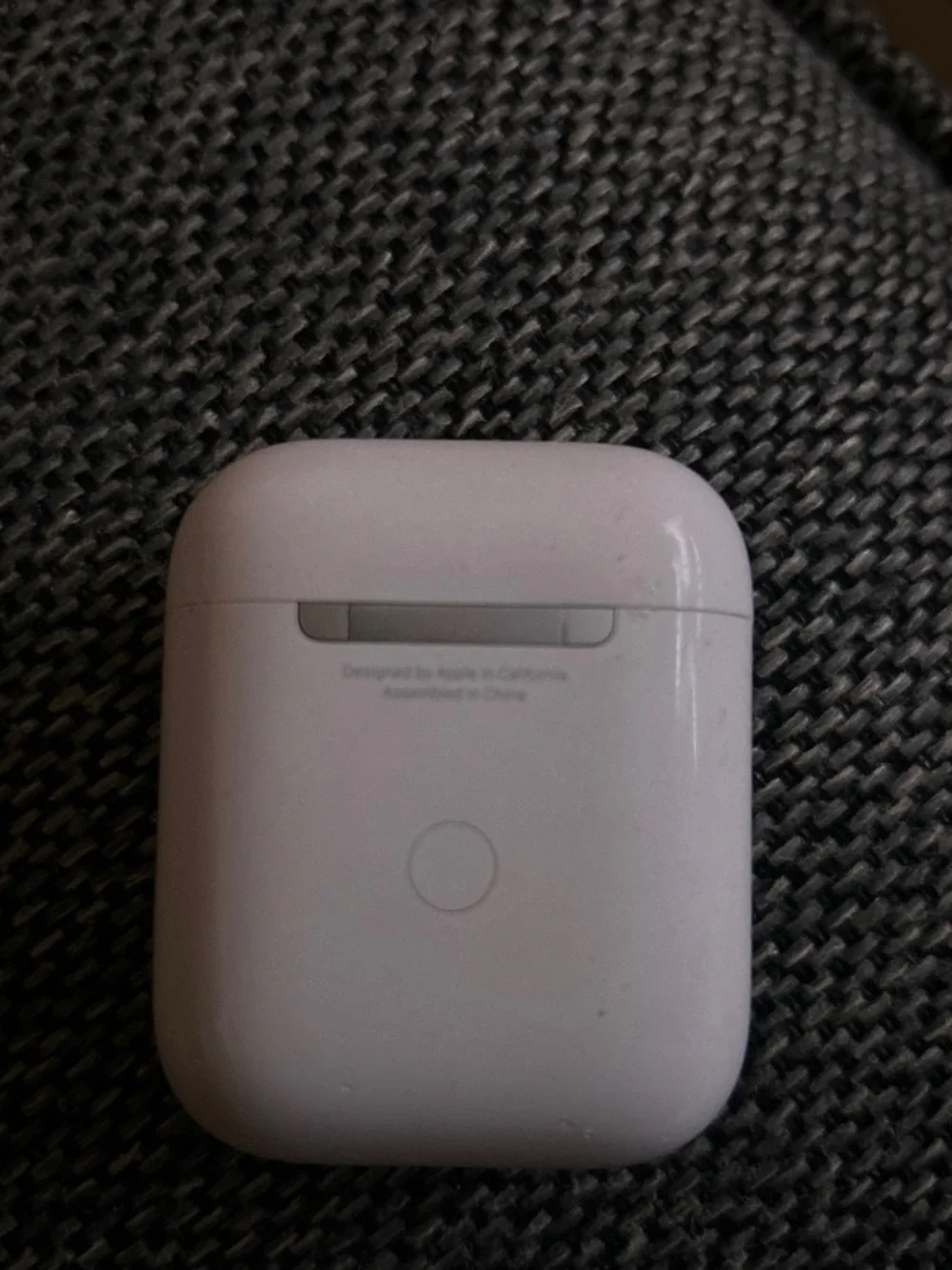 Apple White Wireless Earbuds with Charging Case
